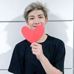 KPOP - קייפופ KPOP - קייפופ