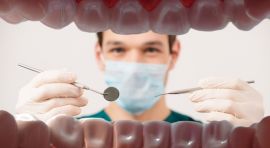 מה בין תרופות לאוסטאופורוזיס לטיפולי שיניים?