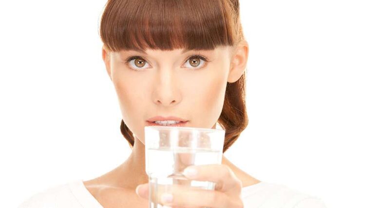 שתיית מים בפני עצמה לא נקשרה להפחתת הסיכון לסוכרת (צילום: Shutterstock)