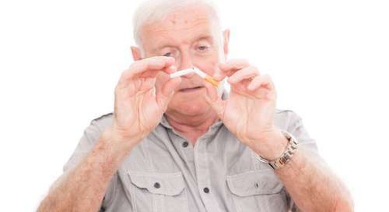 גמילה מעישון האריכה את החיים גם כשבוצעה בגילאים המבוגרים ביותר (צילום: Shutterstock)
