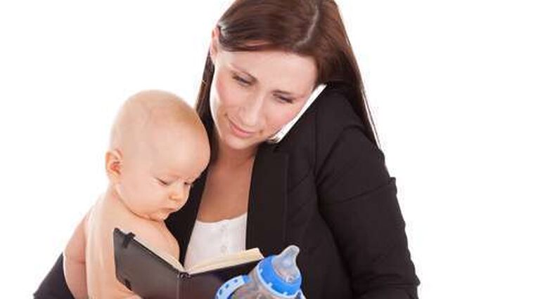 נשים שחוזרות לעבודה לאחר הלידה ניידות יותר, נוטות פחות לדיכאון ויש להן יותר אנרגיה בגיל 40 (צילום: Shutterstock)