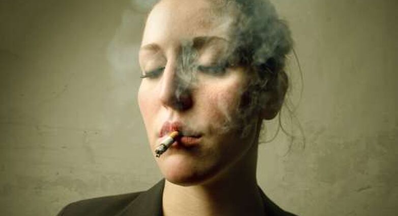 בנשים שהפסיקו לעשן, לאחר 20 שנה הסיכון השתווה לנשים שמעולם לא עישנו (צילום: Shutterstock)