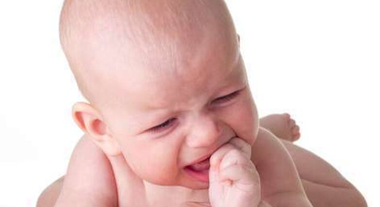 תינוקות שקיבלו תמיסת סוכר לפני החיסון בכו פחות (צילום: Shutterstock)