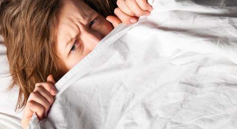 נשים סובלות יותר מגברים – פיזית ונפשית – אם הן לא ישנות מספיק (צילום: Shutterstock)