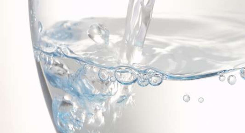 כוס מים פשוטה עושה את ההבדל (צילום: אתר panthermedia)