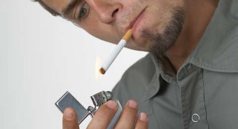 71.2 אחוז מקטעי הוידיאו שנותחו היו בעלי תוכן אוהד טבק (צילום: אתר סטוק פוטוז) 