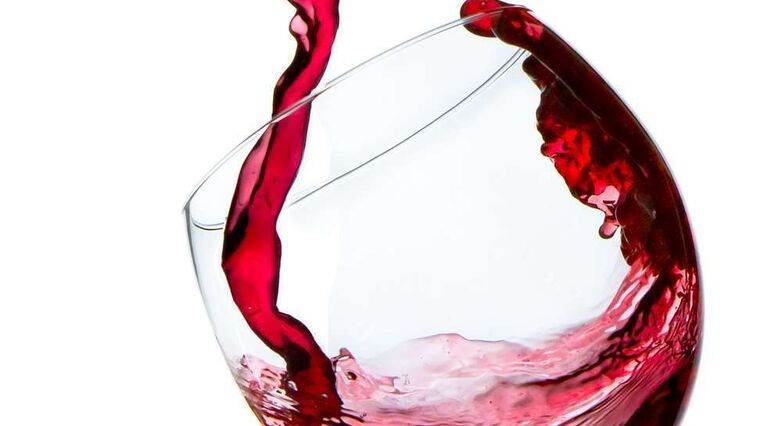 צריכה מתונה של יין מפחיתה את הסיכון לאוסטיאופורוזיס (צילום: Shutterstock)