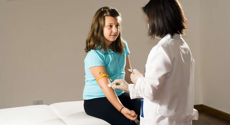 בדיקות כולסטרול לכל ילד בין גיל 9 ל- 11 ושוב בין גיל 17 ל- 21 (צילום: Shutterstock)