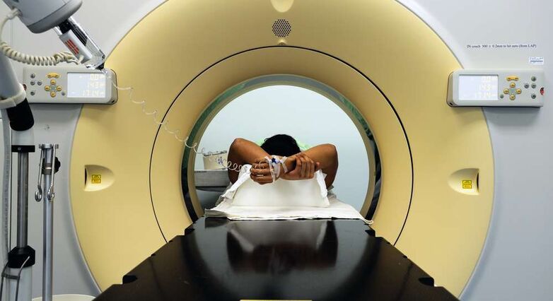 כמות הקרינה ב- CT של העורקים הכליליים שוות ערך ל-250 עד 1,000 צילומי רנטגן (צילום: Shutterstock)