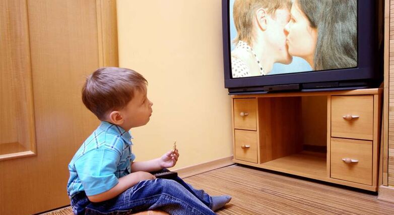 טלוויזיה: הדרך המזיקה ביותר לבלות את שעות הפנאי (צילום: Shutterstock)