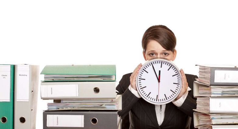 שעות ארוכות במשרד מגבירות סיכון לדיכאון, בלי לרמת הלחץ בעבודה (צילום: Shutterstock)