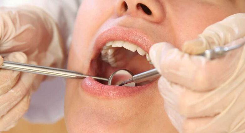 השכיחות של שחיקת שיניים גבוהה פי 8.5 בסובלים מהפרעות אכילה (צילום: Shutterstock)