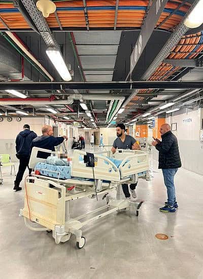מעבר למרחב ממוגן תת קרקעי בבית חולים איכילוב (צילום: דוברות איכילוב)
