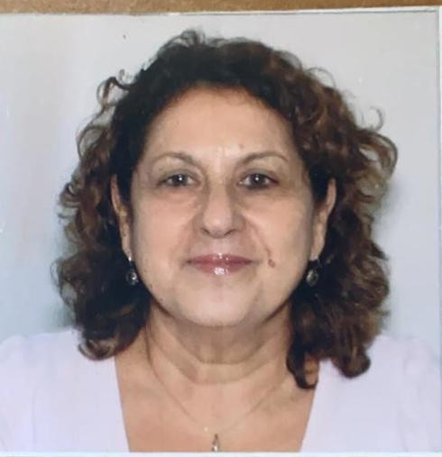 בתיה קריטי