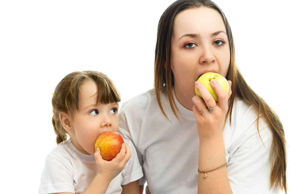 כל ירידה של יחידה אחת במדד ה- BMI של ההורה נקשרה לירידה של 0.25 ב- BMI של הילד (צילום: Shutterstock)