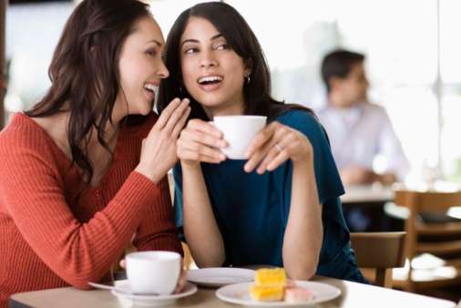 שיחות עמוקות. המתכון לאושר? (צילום: אתר סטוק פוטוז) שיחות עמוקות. המתכון לאושר? (צילום: אתר סטוק פוטוז)