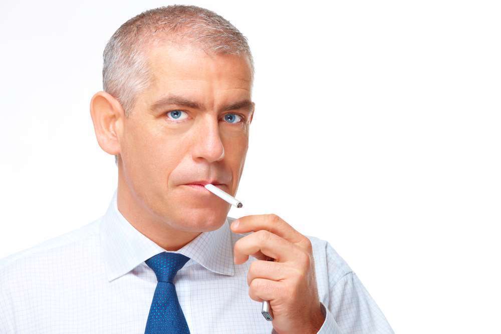 עישון מזיק למוח (צילום: Shutterstock) עישון מזיק למוח (צילום: Shutterstock)